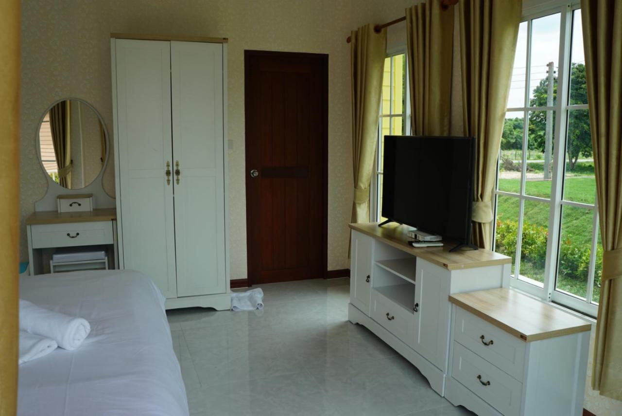 Evie Mae Resort Ban Cha-om 外观 照片